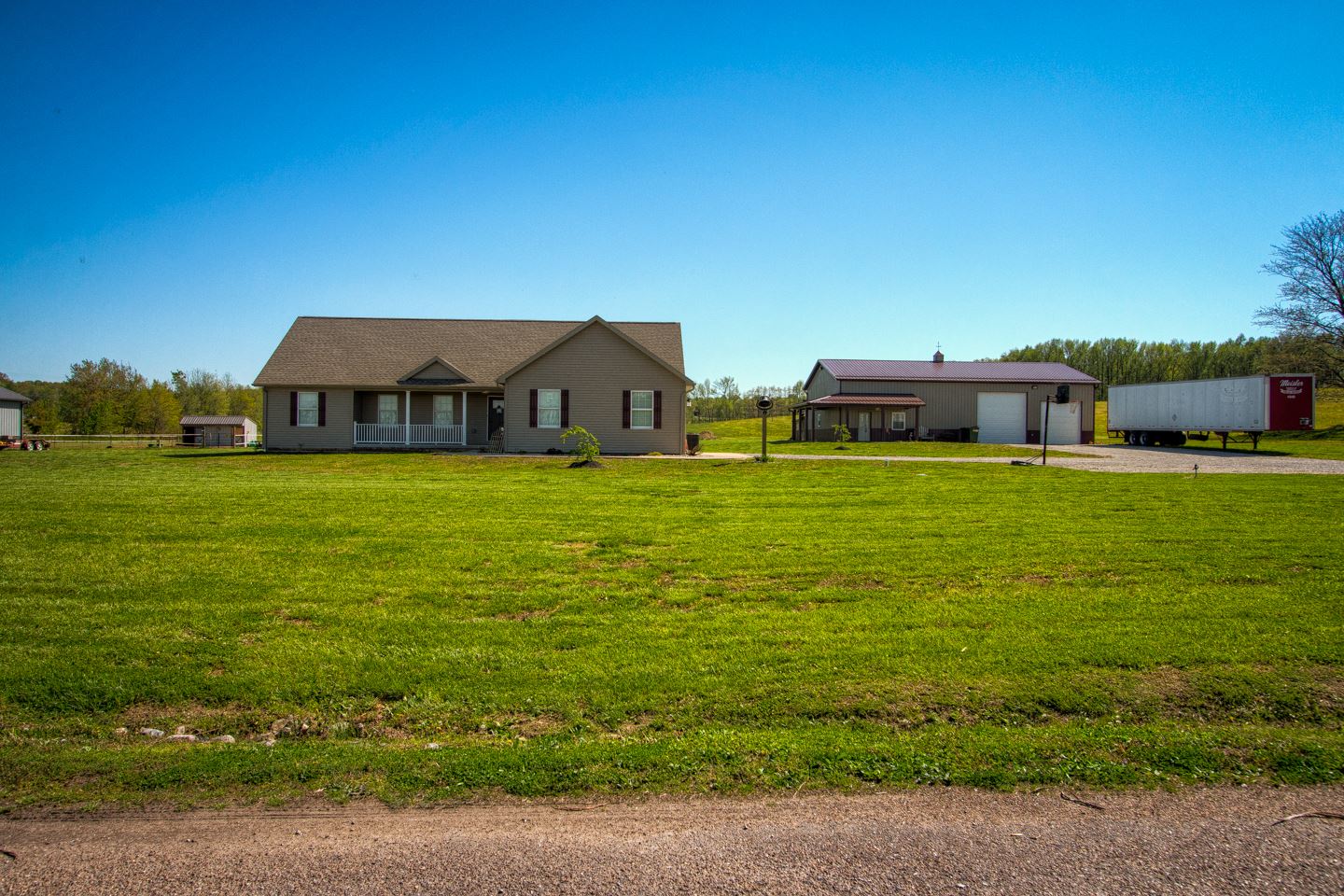8701 Waltz Road Mount Vernon, IN 47620 - Photo 2 of 36 Gallery Image 2
