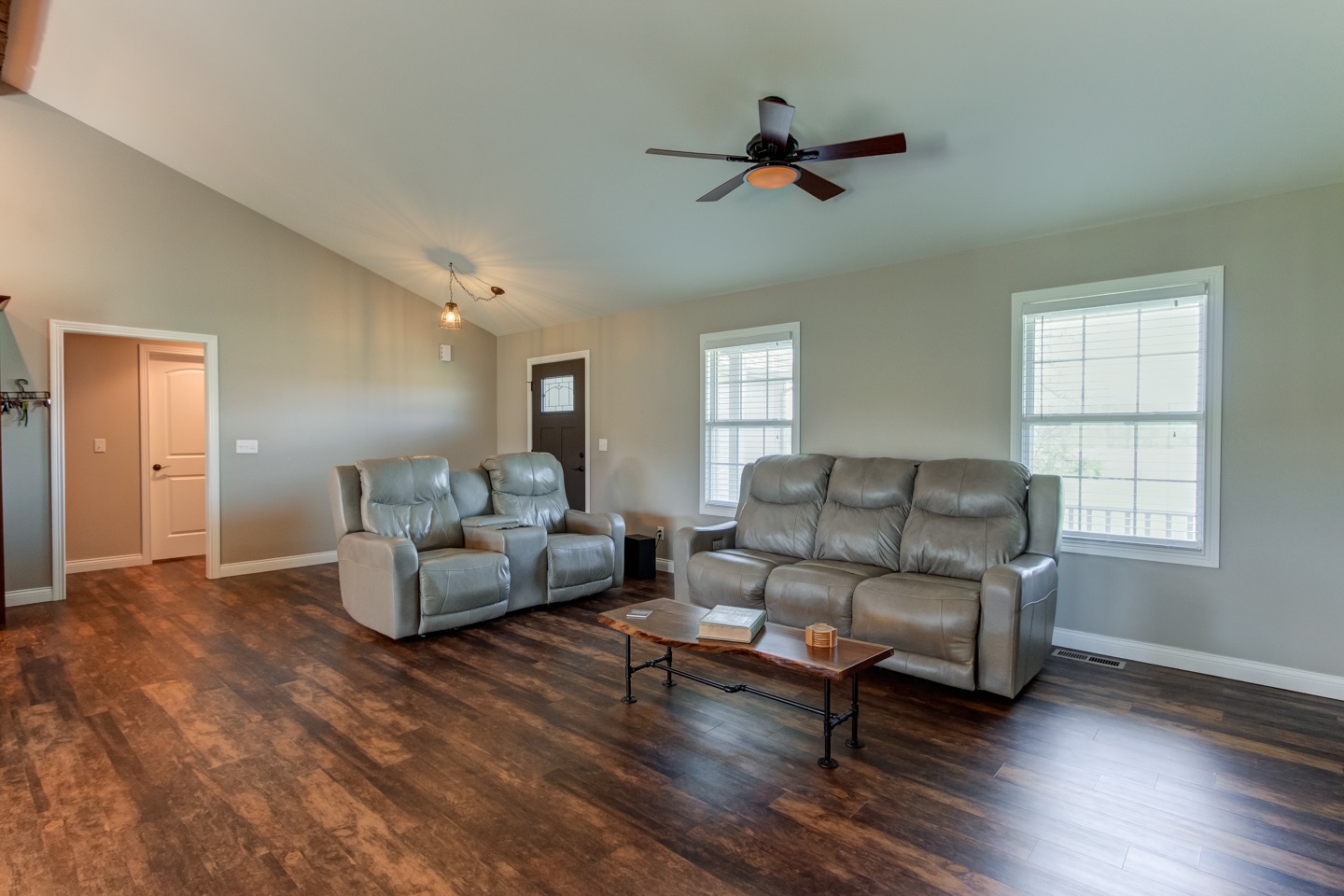 8701 Waltz Road Mount Vernon, IN 47620 - Photo 5 of 36 Gallery Image 5