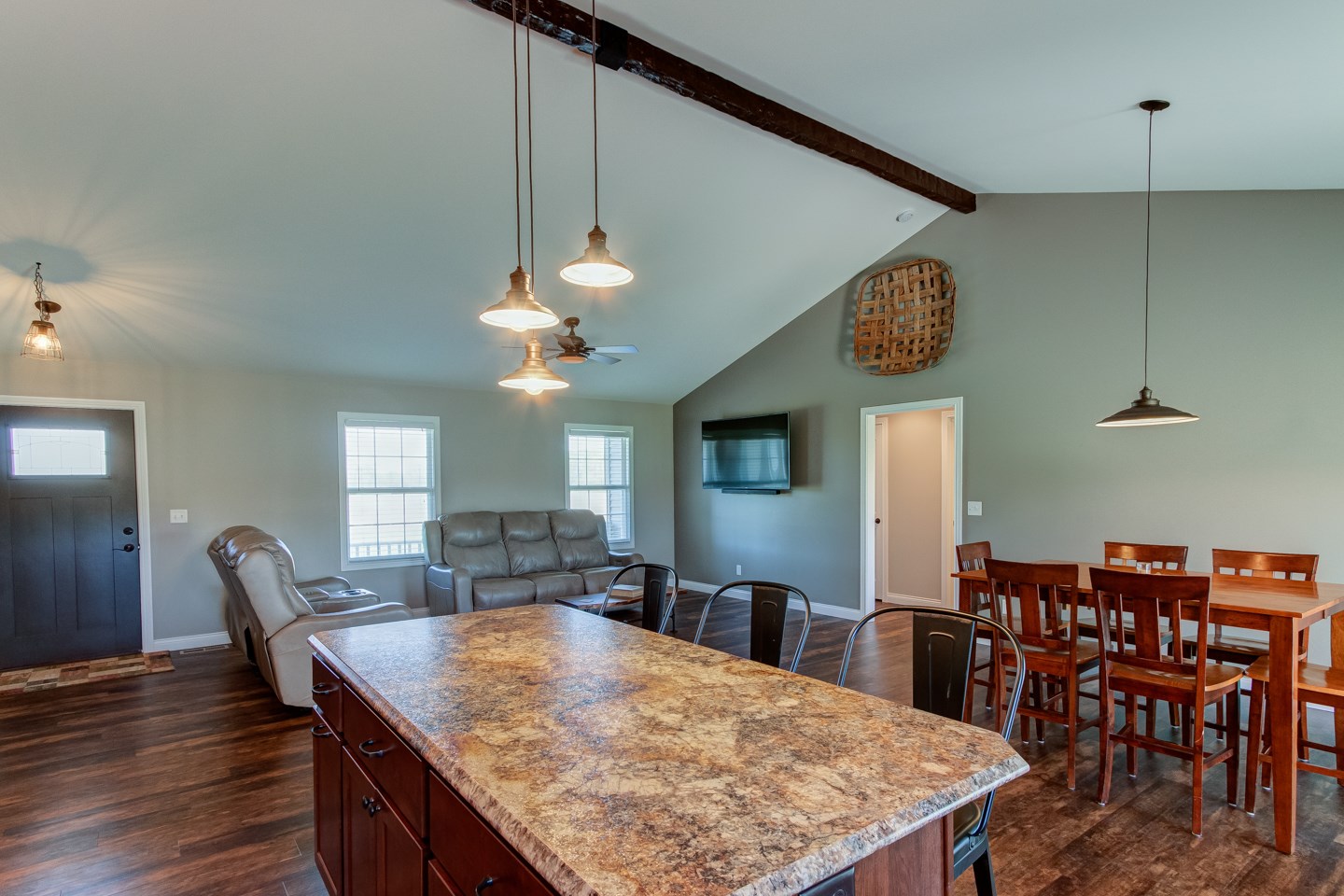 8701 Waltz Road Mount Vernon, IN 47620 - Photo 7 of 36 Gallery Image 7