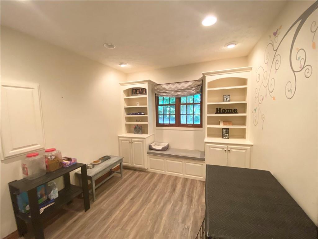851 Valley Way Road Greenwood, IN 46142 - Photo 13 of 40 Gallery Image 13