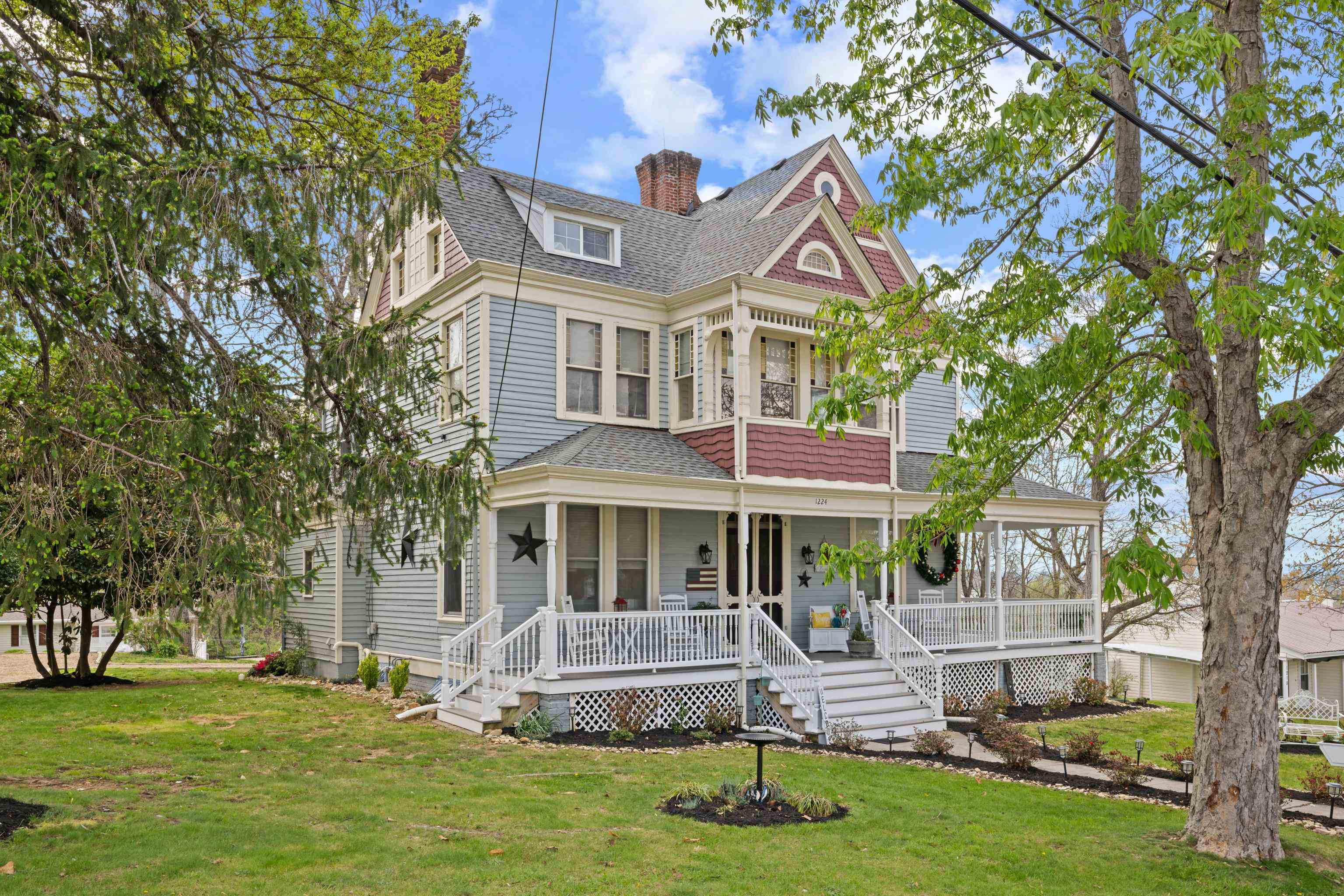 1224 4th Street Waynesboro, VA 22980 - Photo 2 of 75 a front view of house with yard and green space