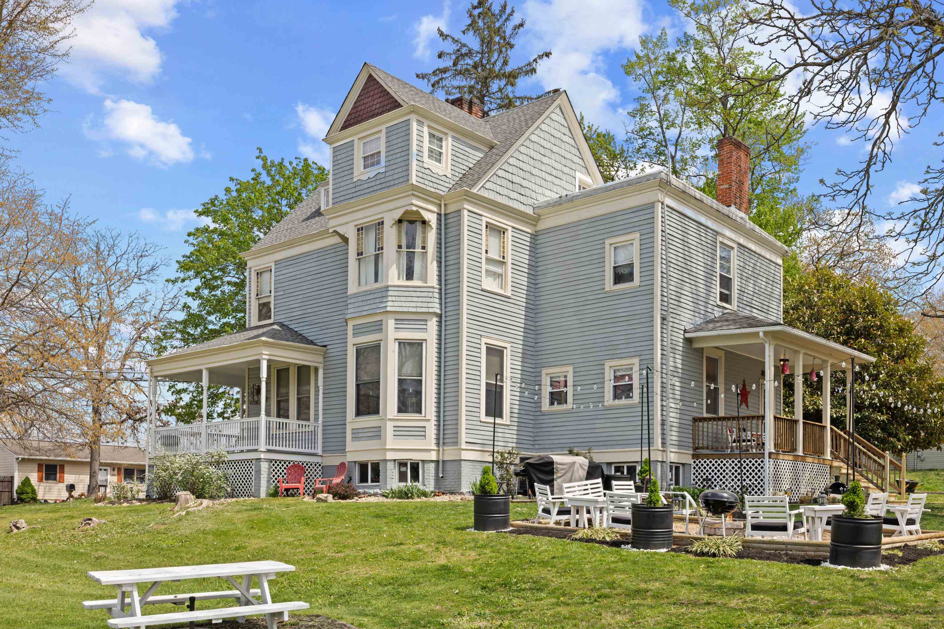 1224 4th Street Waynesboro, VA 22980 - Photo 60 of 75 a front view of a house with a garden