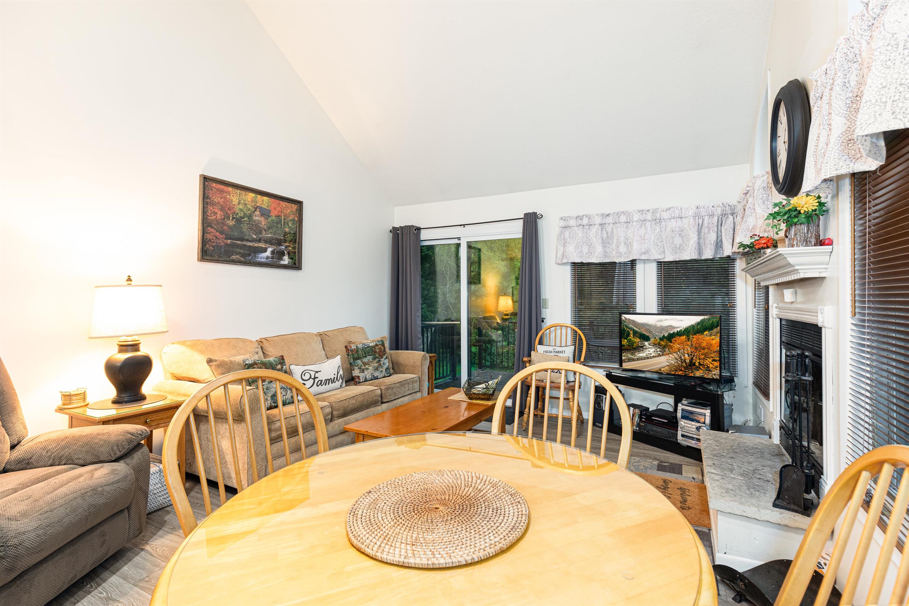 41 Spring Creek Lane Galena, IL 61036 - Photo 9 of 34