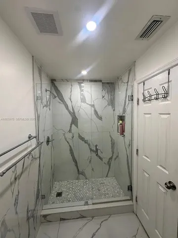 $2,700 | 14980 Southwest 49th Lane, Unit 1H, Miami, FL 33185