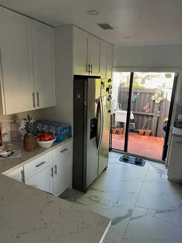 $2,700 | 14980 Southwest 49th Lane, Unit 1H, Miami, FL 33185