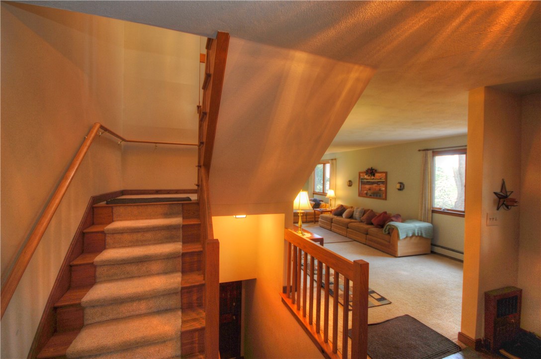 17 Mitris Boulevard Lincoln, RI 02865 - Photo 7 of 31