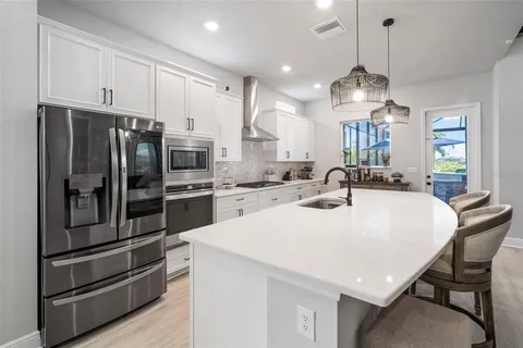 $999,999 | 5405 Del Coronado Drive, Apollo Beach, FL 33572