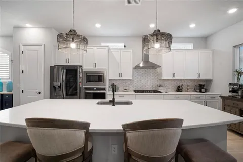 $999,999 | 5405 Del Coronado Drive, Apollo Beach, FL 33572