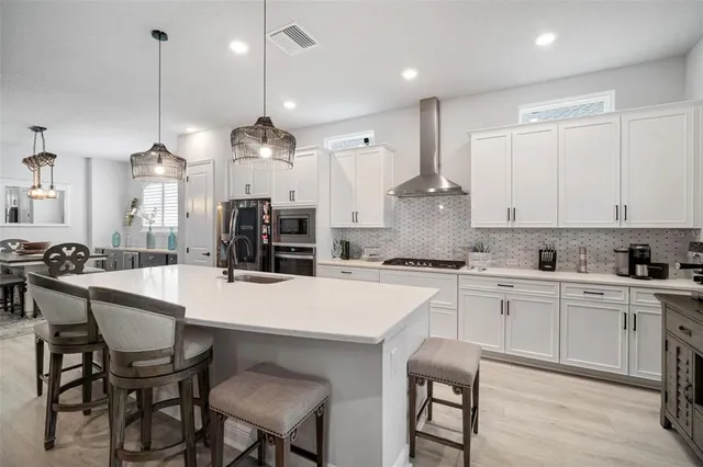 $999,999 | 5405 Del Coronado Drive, Apollo Beach, FL 33572