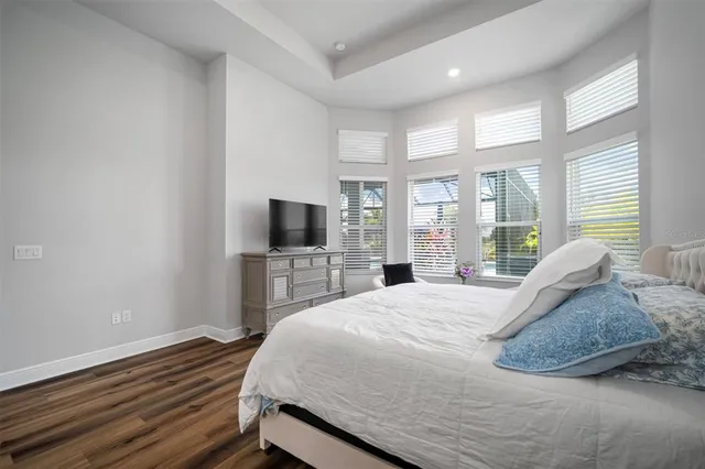 $999,999 | 5405 Del Coronado Drive, Apollo Beach, FL 33572