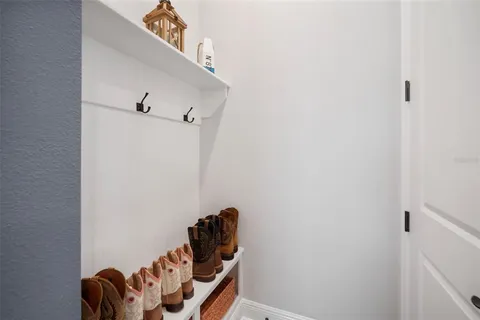 $999,999 | 5405 Del Coronado Drive, Apollo Beach, FL 33572