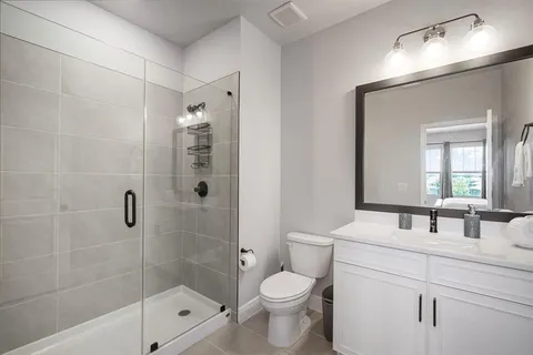 $999,999 | 5405 Del Coronado Drive, Apollo Beach, FL 33572