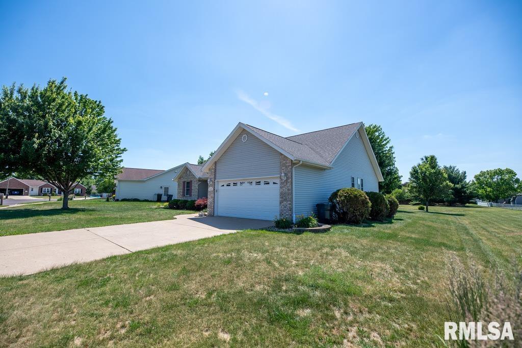2425 Delaware Street Pekin, IL 61554 - Photo 7 of 13
