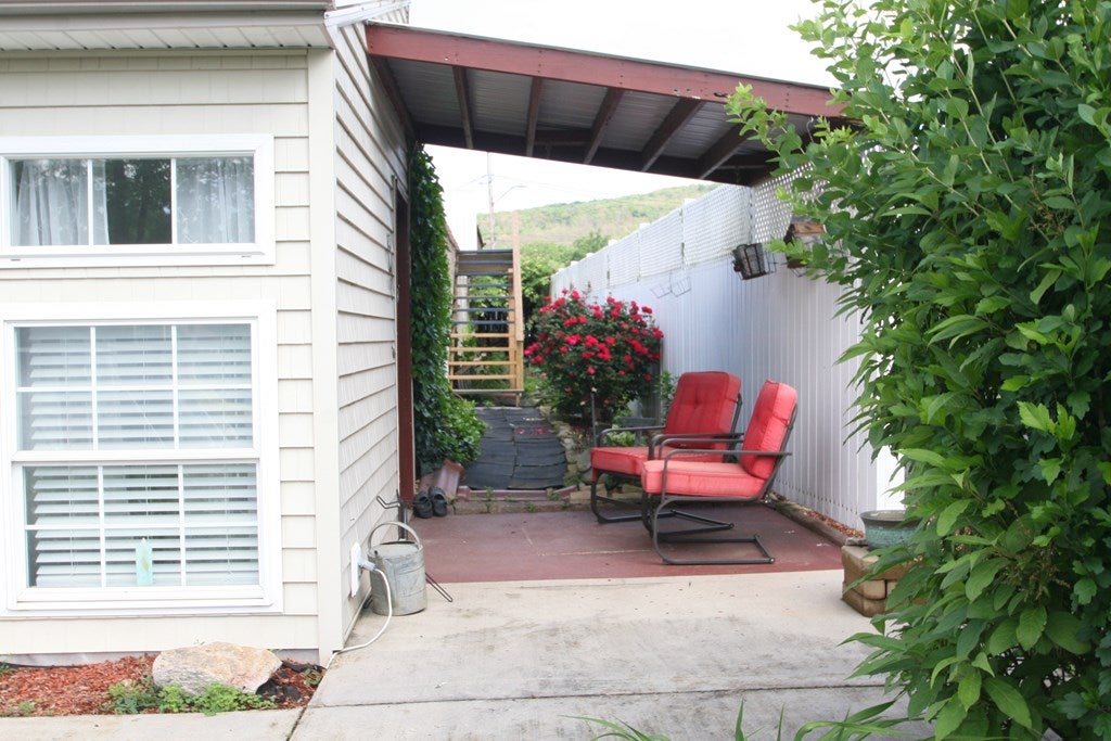 20639 Rio Grand Street Three Springs, PA 17264 - Photo 5 of 39 Outdoor seating