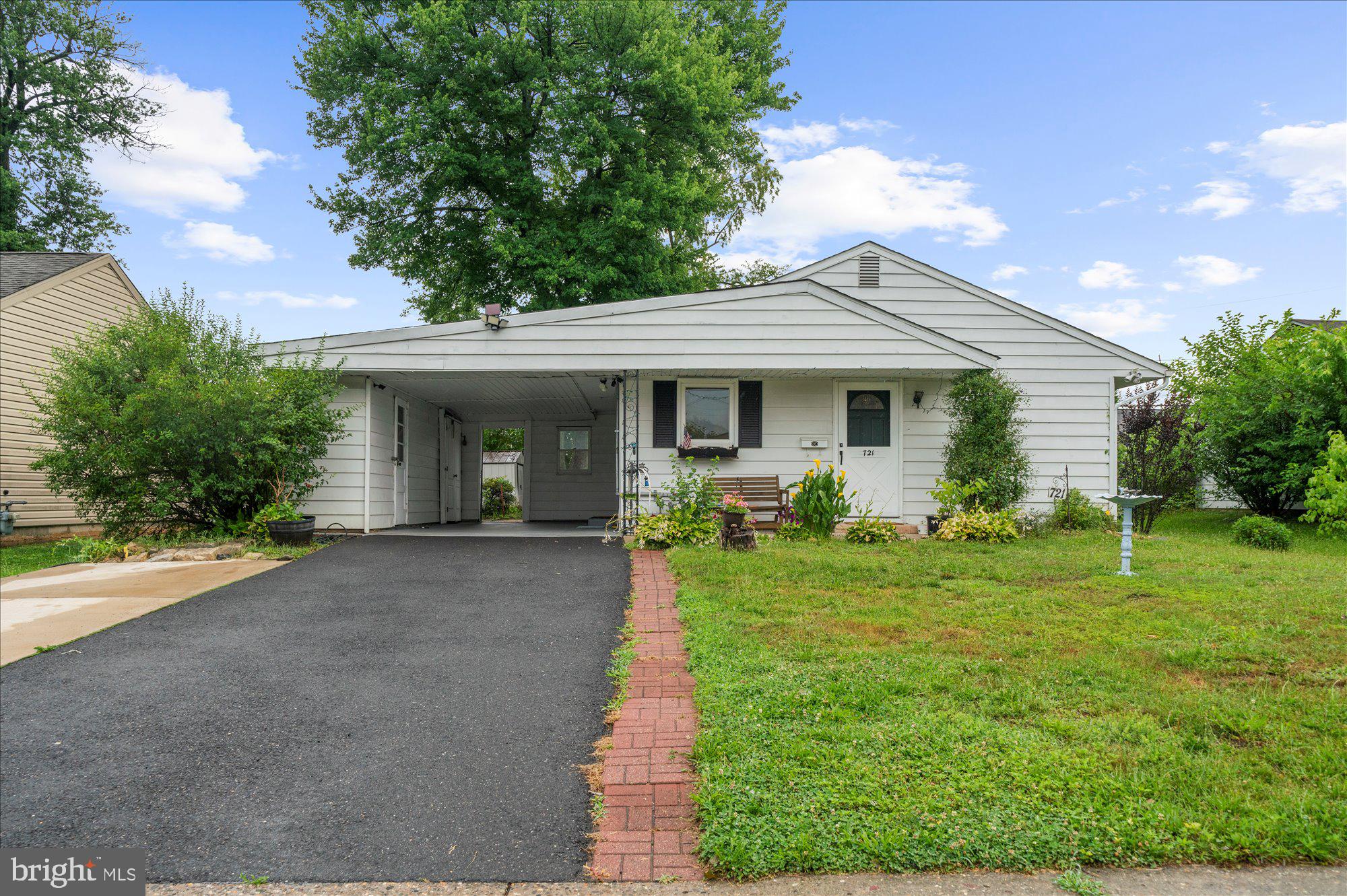 721 Auburn Road Fairless Hills, PA 19030 - Photo 3 of 30 Welcome to this adorable rancher in Fairless Hills