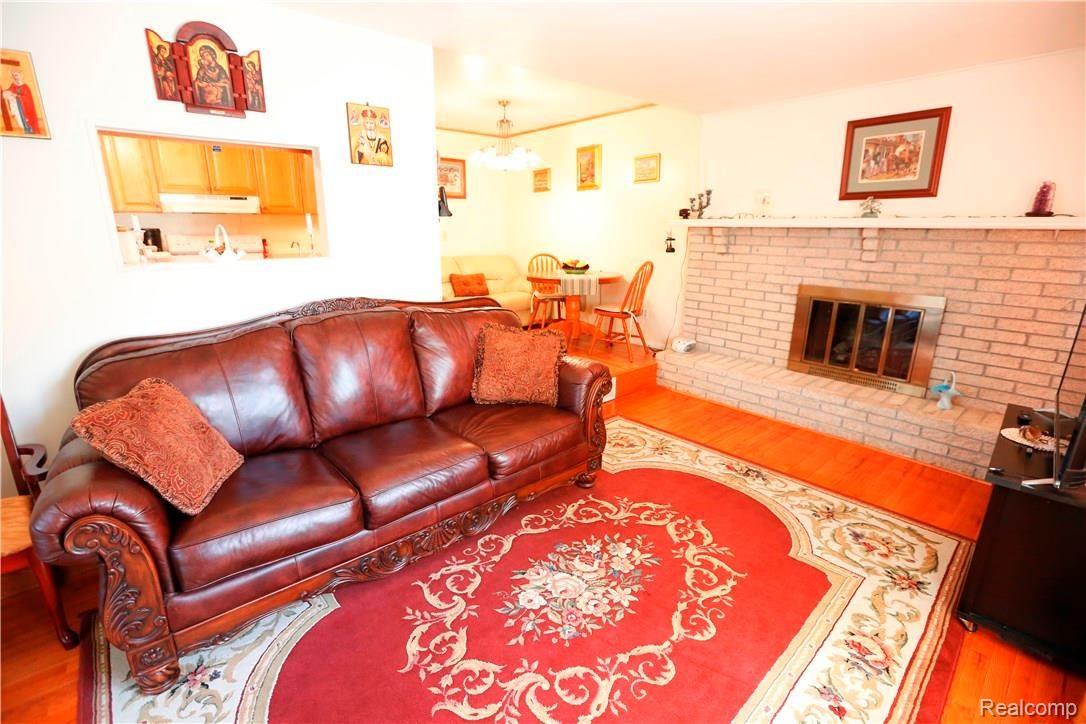 19463 Merriman Road Livonia, MI 48152 - Photo 22 of 51 _I0A6034.JPG