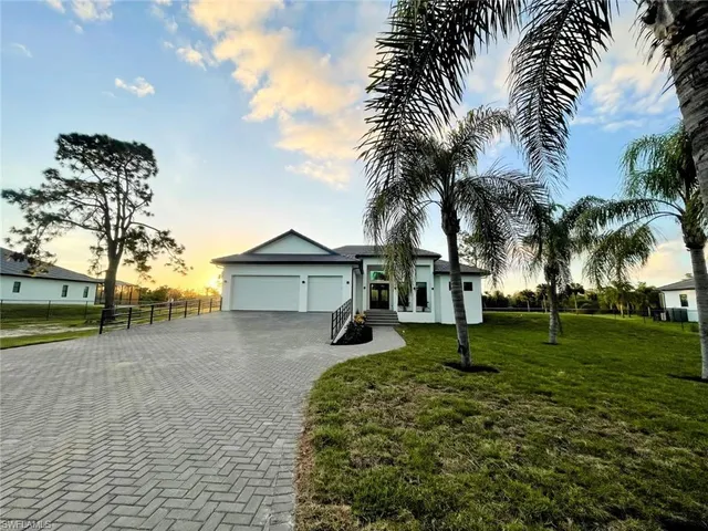 $10,000 | 687 23rd Street Southwest, Naples, FL 34117