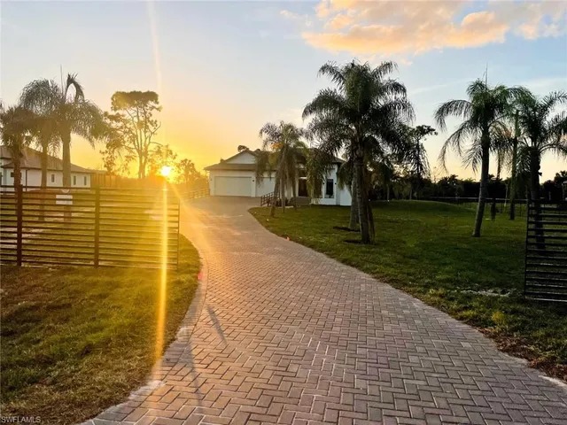 $10,000 | 687 23rd Street Southwest, Naples, FL 34117