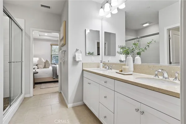 $1,150,000 | 67 Kempton, Irvine, CA 92620