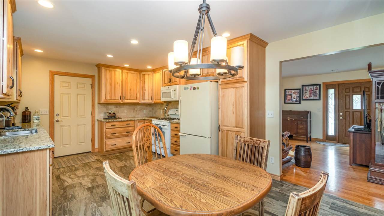2339 East Ashby Road Midland, MI 48640 - Photo 10 of 25
