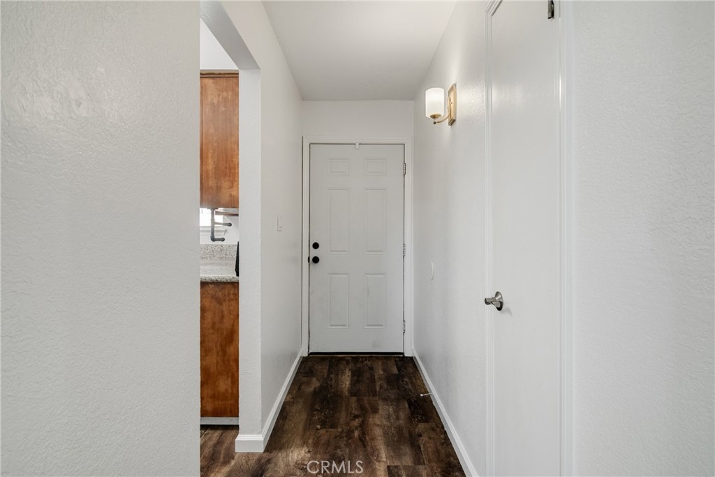 3157 Juneau Court Merced, CA 95348 - Photo 5 of 26 a view of a bathroom from a hallway