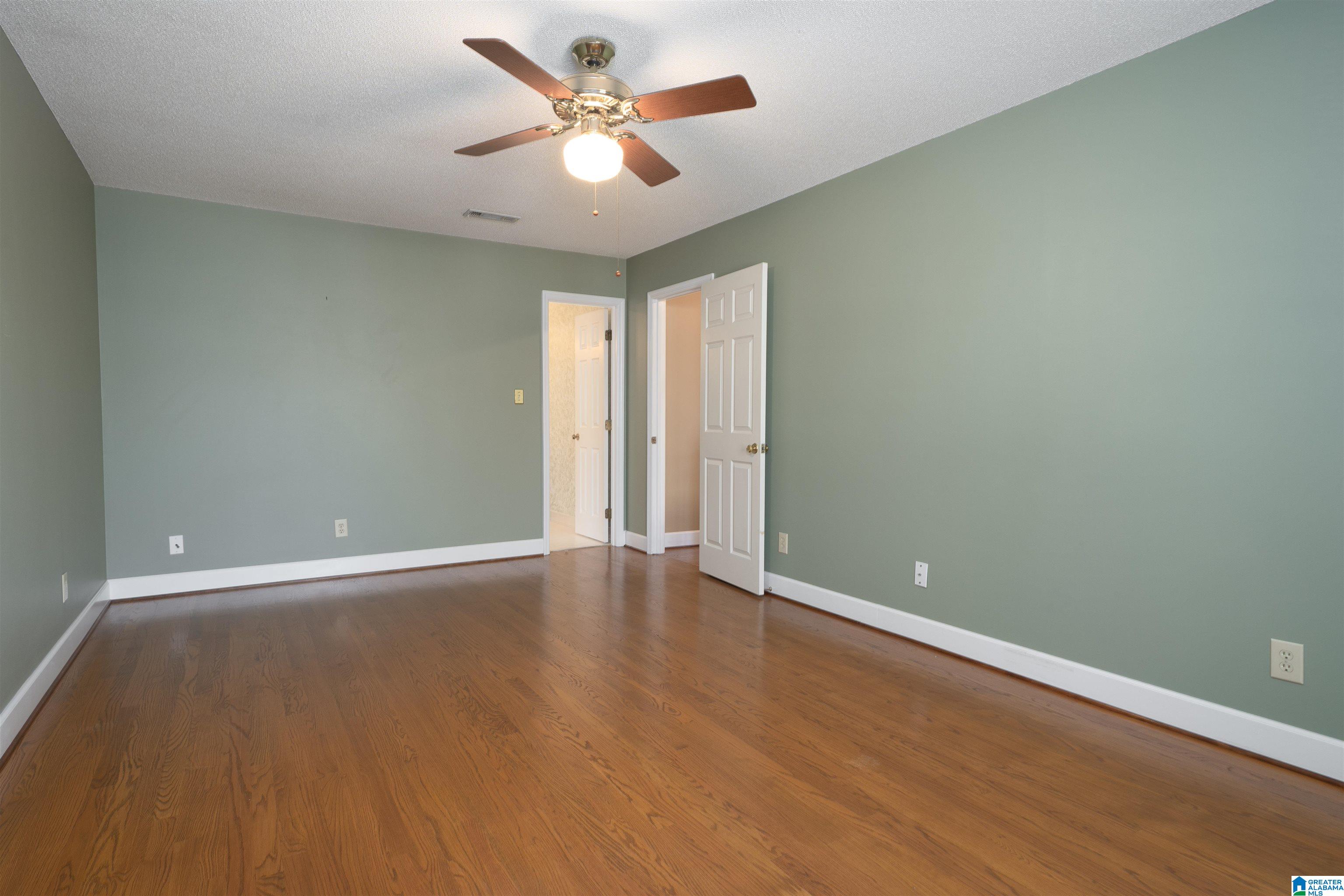 888 Mountain Ridge Drive Birmingham, AL 35209 - Photo 22 of 40