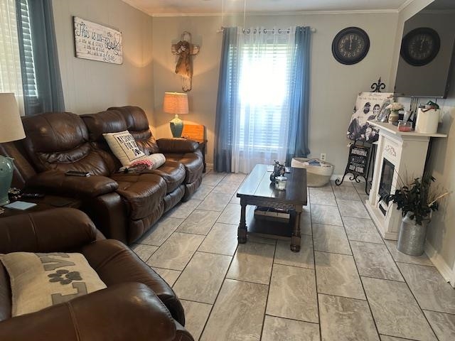 40 Lewter Road Crump, TN 38327 - Photo 7 of 25 Living room with ornamental molding