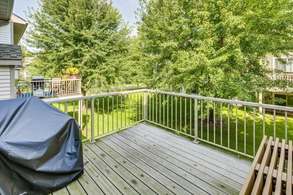 $355,000 | 3143 Frontier Drive, Woodbury, MN 55129