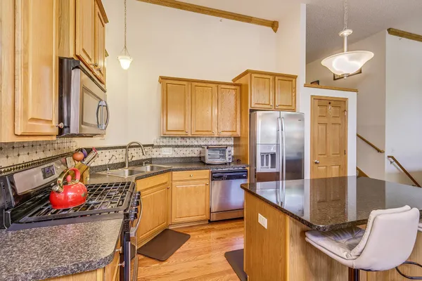 $355,000 | 3143 Frontier Drive, Woodbury, MN 55129