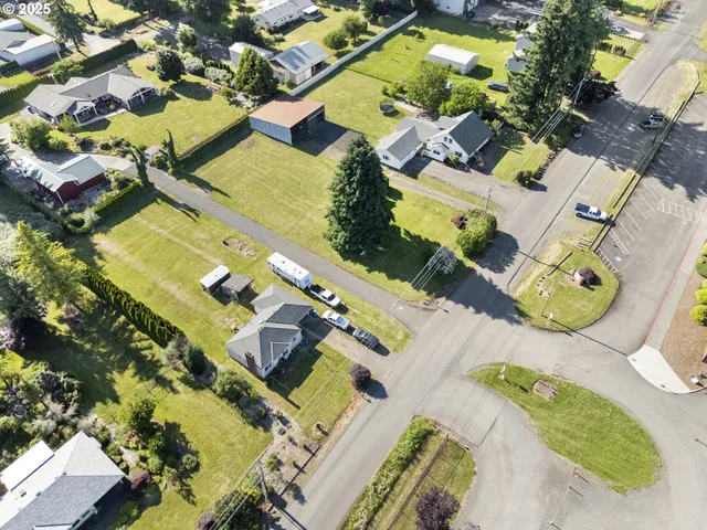 $899,900 | 12275 Southeast School Avenue, Boring, OR 97009