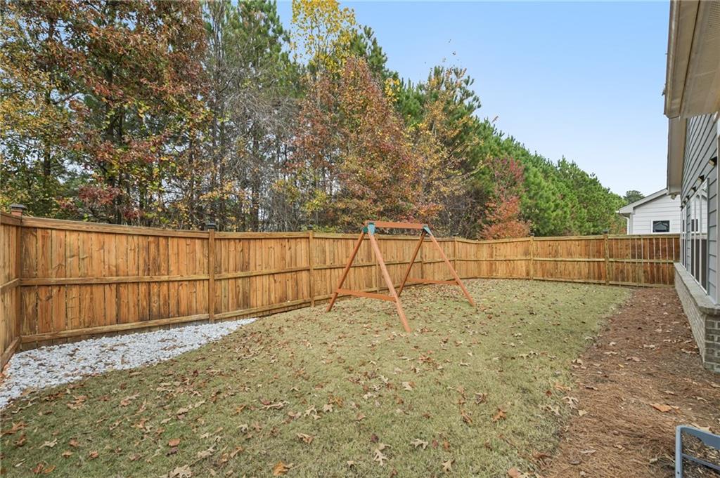 567 Barlow Place Grayson, GA 30017 - Photo 8 of 65