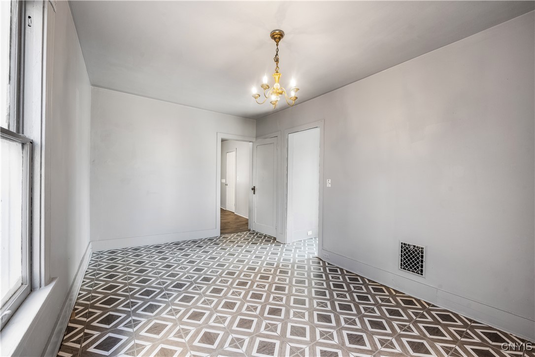 238 Putnam Street Syracuse, NY 13204 - Photo 11 of 26