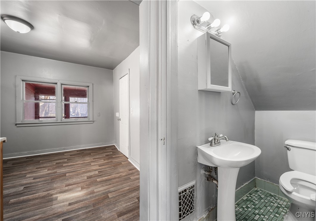 238 Putnam Street Syracuse, NY 13204 - Photo 16 of 26