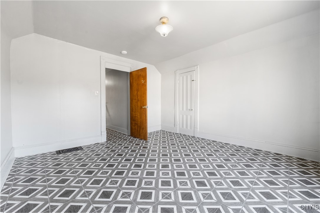 238 Putnam Street Syracuse, NY 13204 - Photo 18 of 26