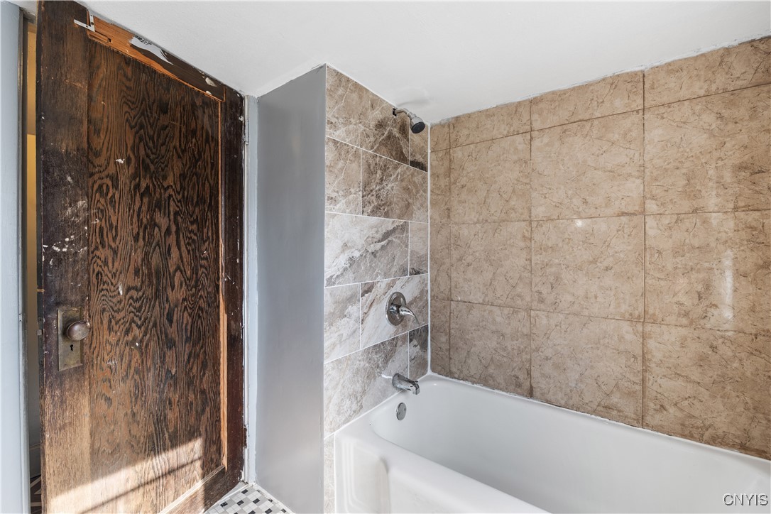 238 Putnam Street Syracuse, NY 13204 - Photo 19 of 26