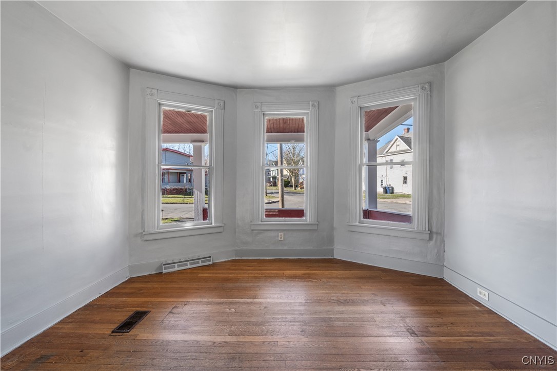 238 Putnam Street Syracuse, NY 13204 - Photo 6 of 26