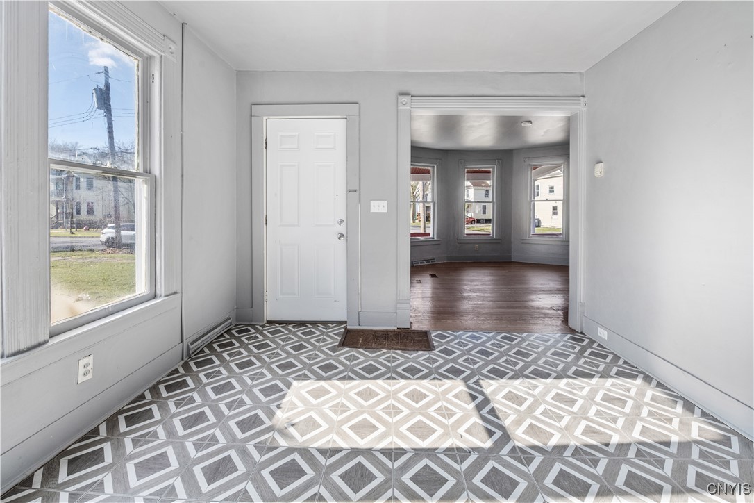 238 Putnam Street Syracuse, NY 13204 - Photo 9 of 26