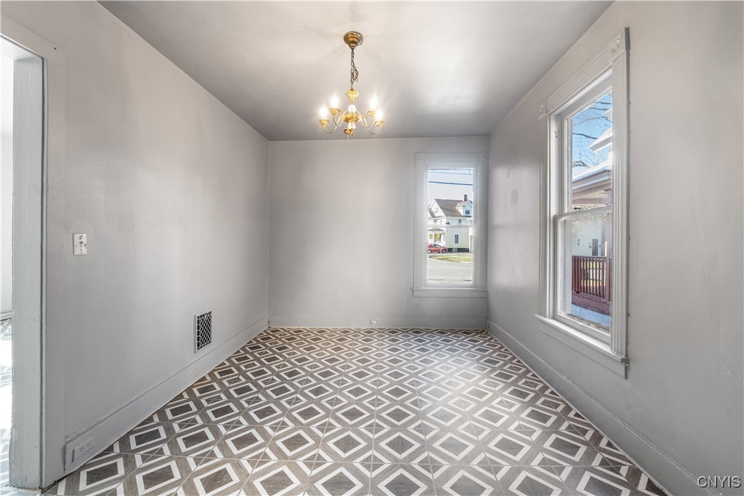 238 Putnam Street Syracuse, NY 13204 - Photo 10 of 26