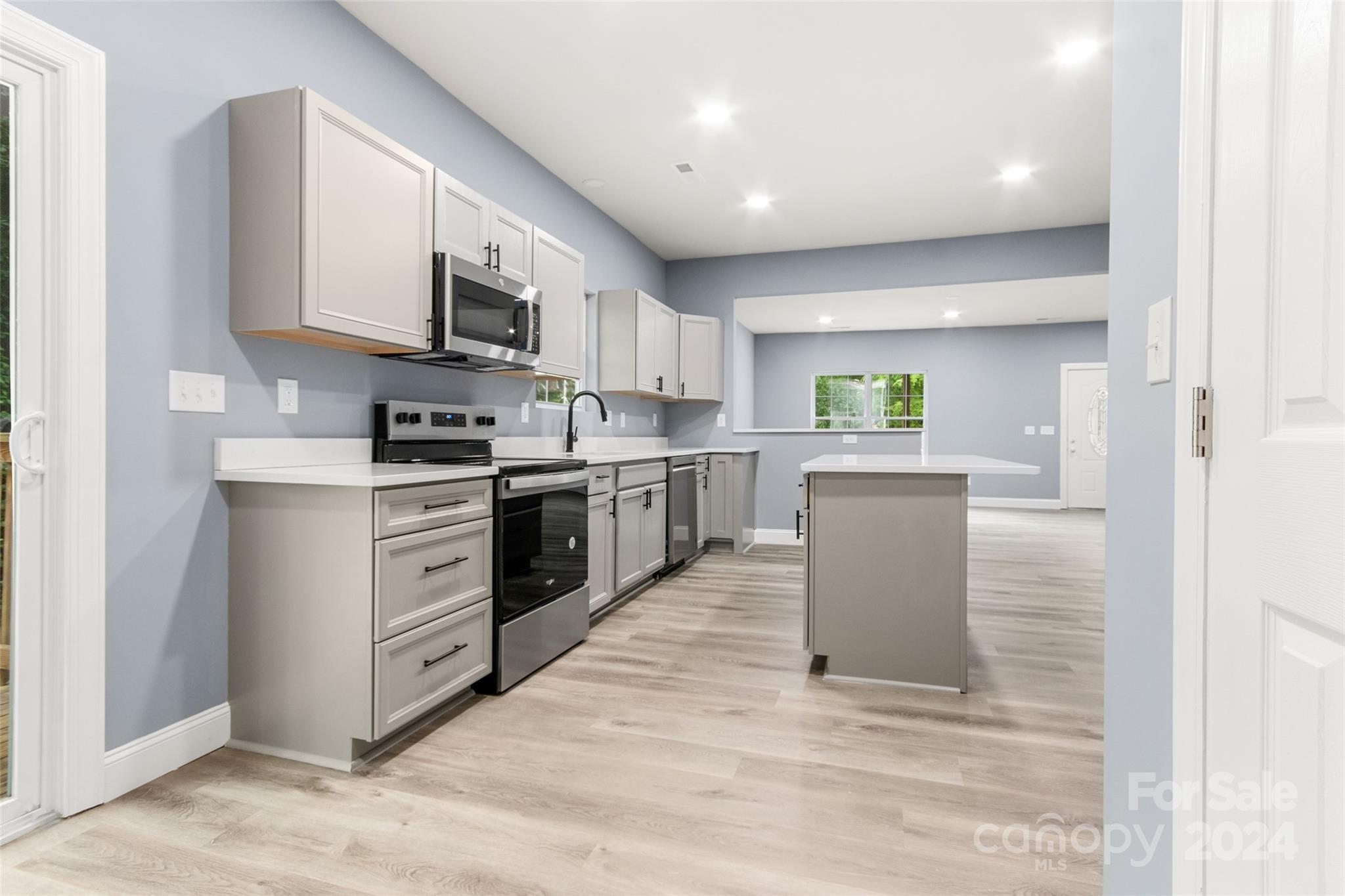 997 15th Street Lancaster, SC 29720 - Photo 4 of 28 Gallery Image 4