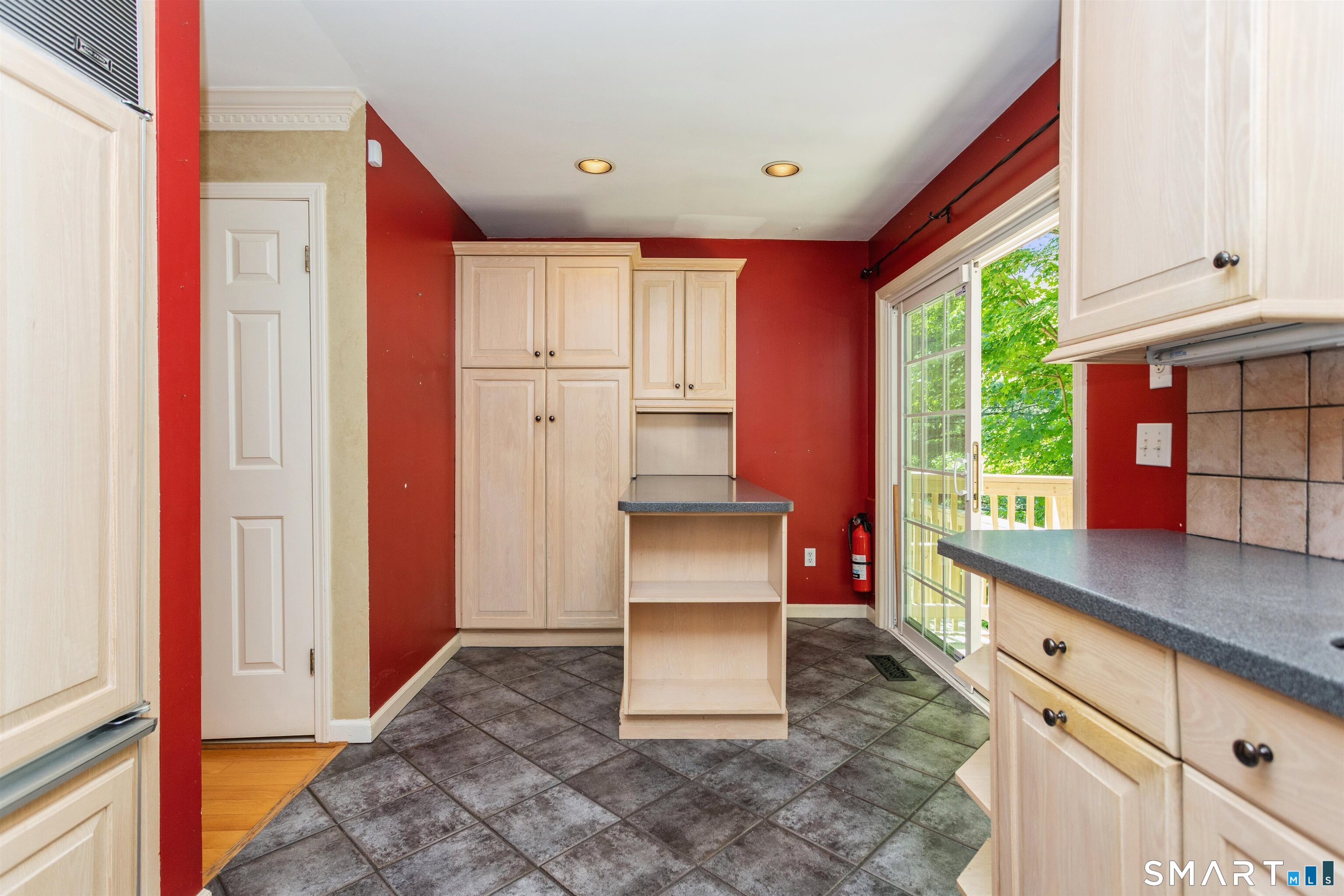 3 Valley View Road, Unit 24 Norwalk, CT 06851 - Photo 7 of 37