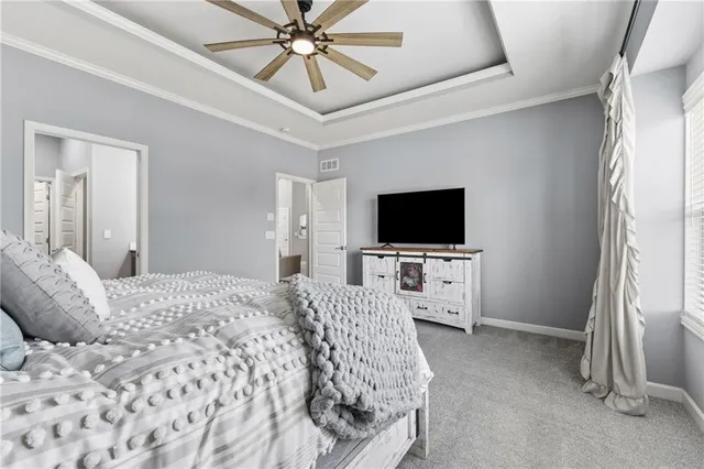 $735,000 | 10512 North Euclid Avenue, Kansas City, MO 64155