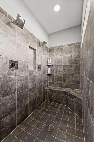 $735,000 | 10512 North Euclid Avenue, Kansas City, MO 64155