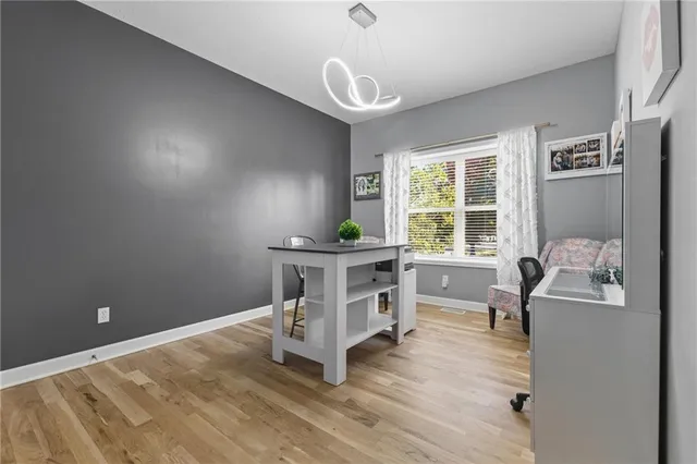 $735,000 | 10512 North Euclid Avenue, Kansas City, MO 64155