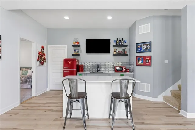 $735,000 | 10512 North Euclid Avenue, Kansas City, MO 64155