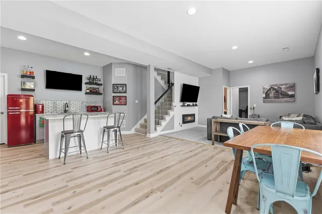 $735,000 | 10512 North Euclid Avenue, Kansas City, MO 64155