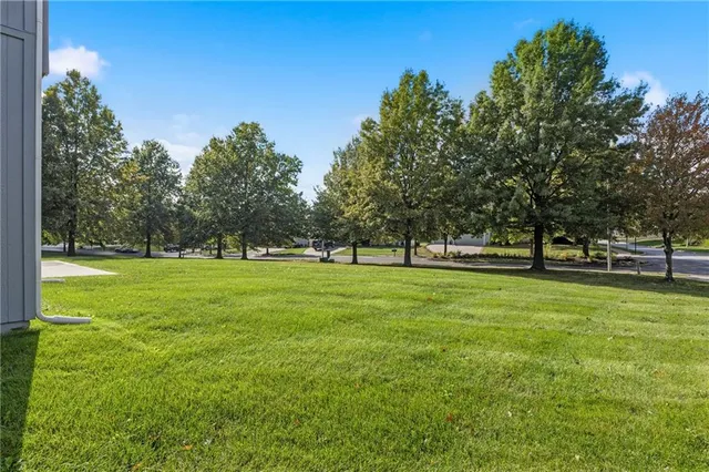 $735,000 | 10512 North Euclid Avenue, Kansas City, MO 64155