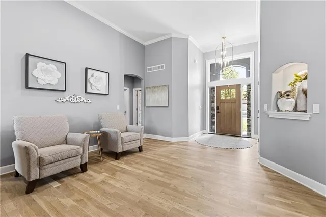 $735,000 | 10512 North Euclid Avenue, Kansas City, MO 64155