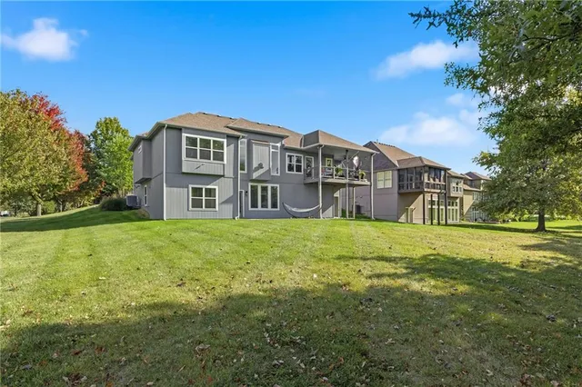 $735,000 | 10512 North Euclid Avenue, Kansas City, MO 64155