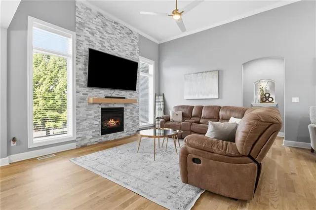 $735,000 | 10512 North Euclid Avenue, Kansas City, MO 64155