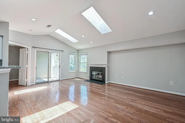 $2,300 | 5601 Willoughby Newton Drive, Unit 36, Centreville, VA 20120